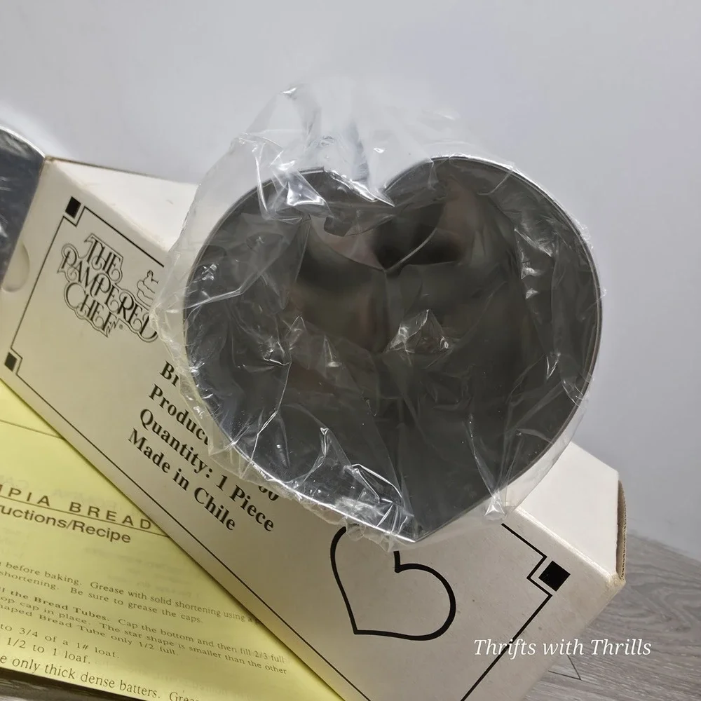 THE PAMPERED CHEF - VALTROMPIA‎ BREAD TUBE - 1560 HEART - In Box With Papers